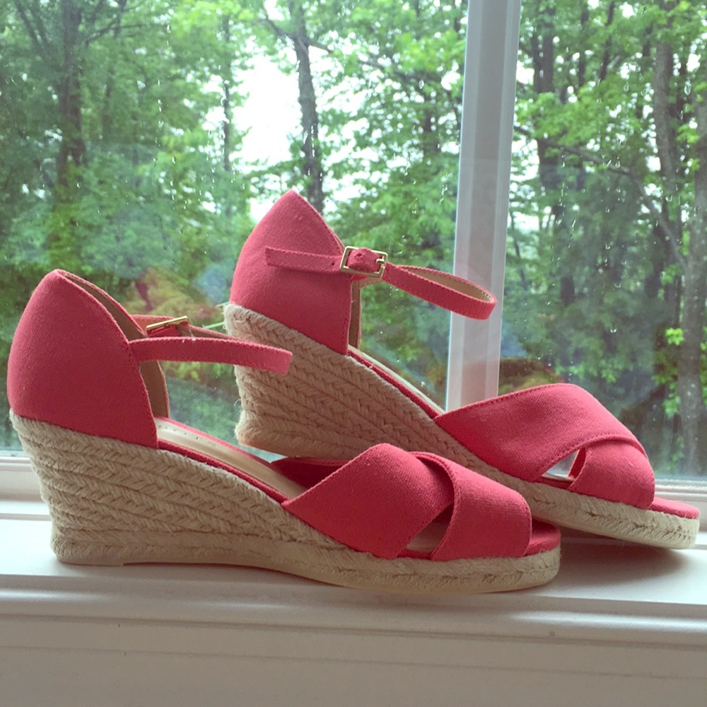 NWT talbots wedges in coral